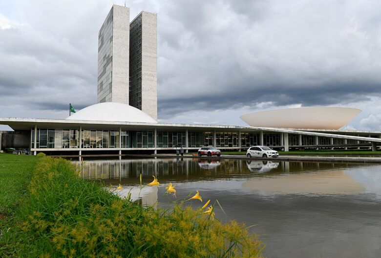 Congresso volta do recesso em fevereiro com 20 medidas provisórias na pauta