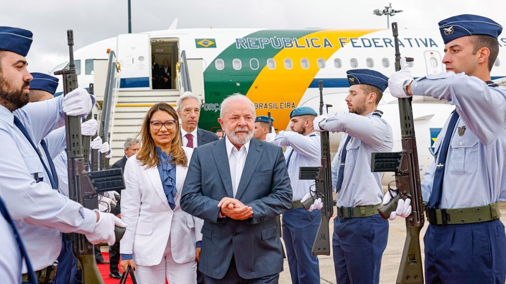 Lula tenta justificar viagens ao exterior em 2023 sem citar gastos de R$ 9,6 milhões