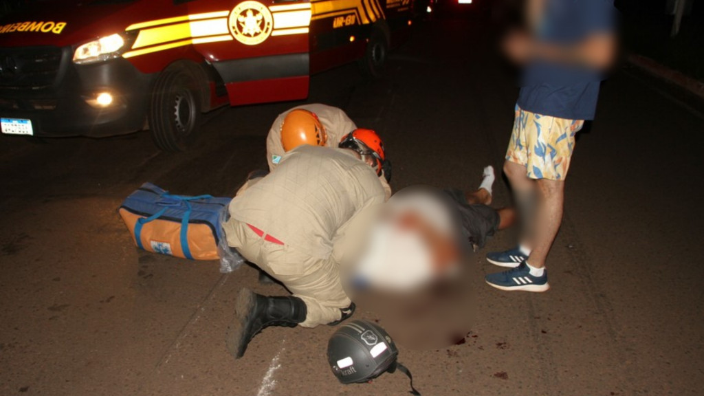 Motociclista fica ferido em acidente e motorista foge sem prestar socorro