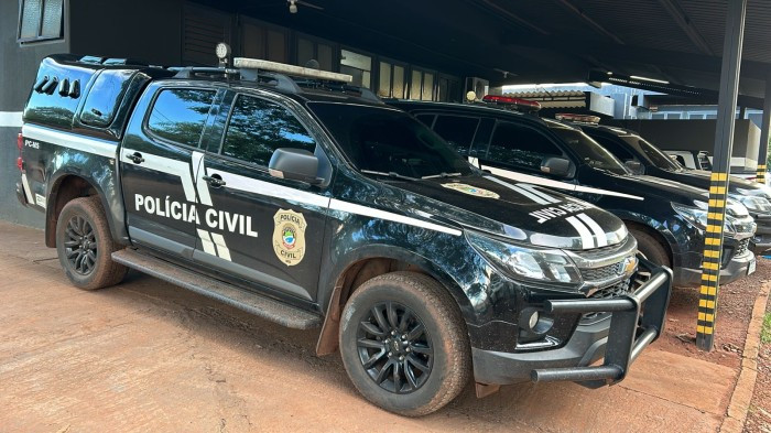 Ladrão rende casal em frente à Polícia Federal e rouba carro na fronteira