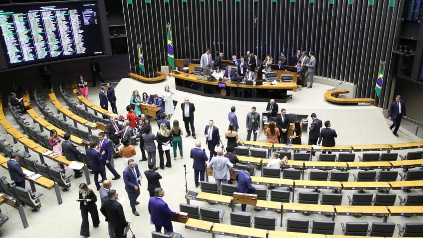 Câmara aprova retorno do Dpvat em vitória do governo