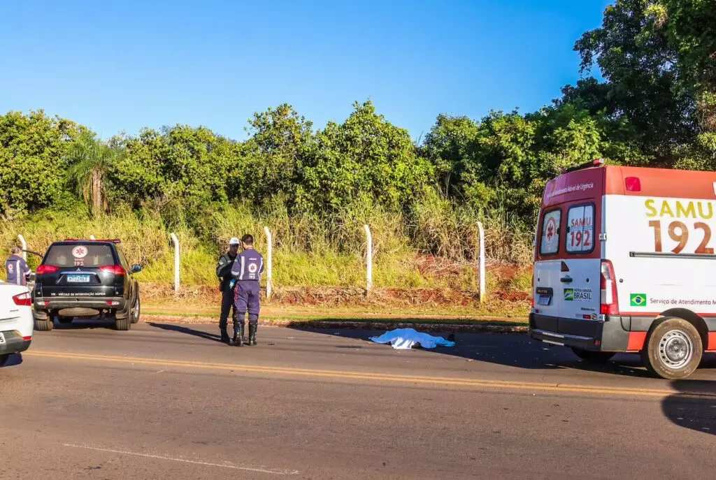 Professor não consegue frear e idoso morre atropelado