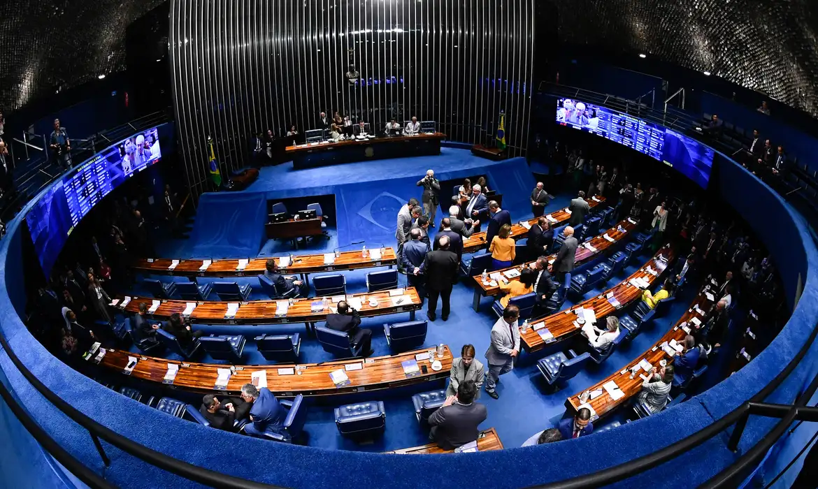 Governo tem choque de realidade e não sabe lidar com Congresso conservador