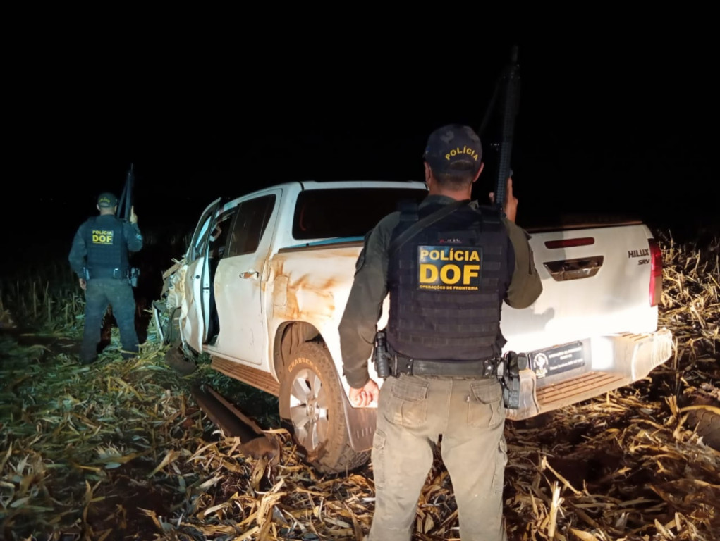 Homem abandona caminhonete com placas falsas em Ponta Porã