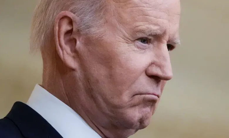 Doadores Democratas Congelam US$ 90 Milhões em Doações para Biden, Revela New York Times