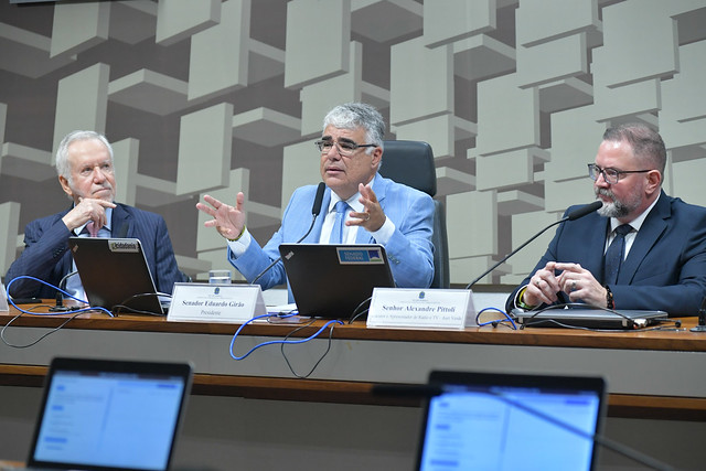 Debate no Senado escancara “censura” a perfis de direita