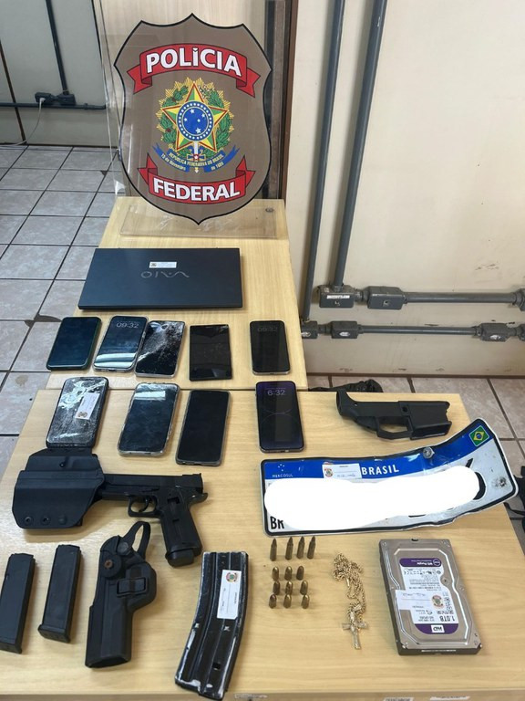 PF desarticula grupo criminoso de tráfico de armas em MS