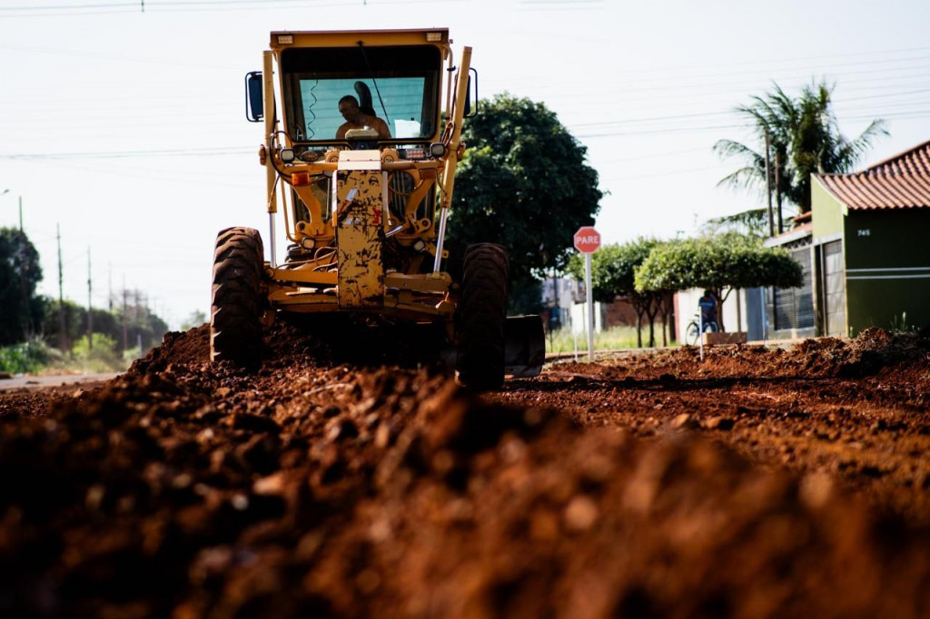 Começam as obras de asfalto no Jardim Guaicurus em Dourados