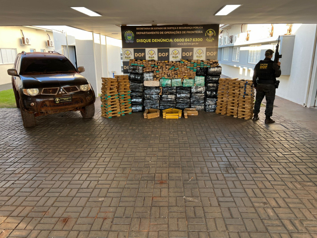 Veículo furtado em São Paulo é recuperado com 1,3 tonelada de drogas em MS