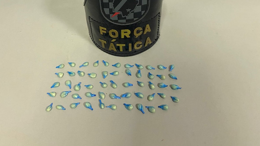 Homem é preso pela Polícia Militar com porções de droga e dinheiro em Dourados