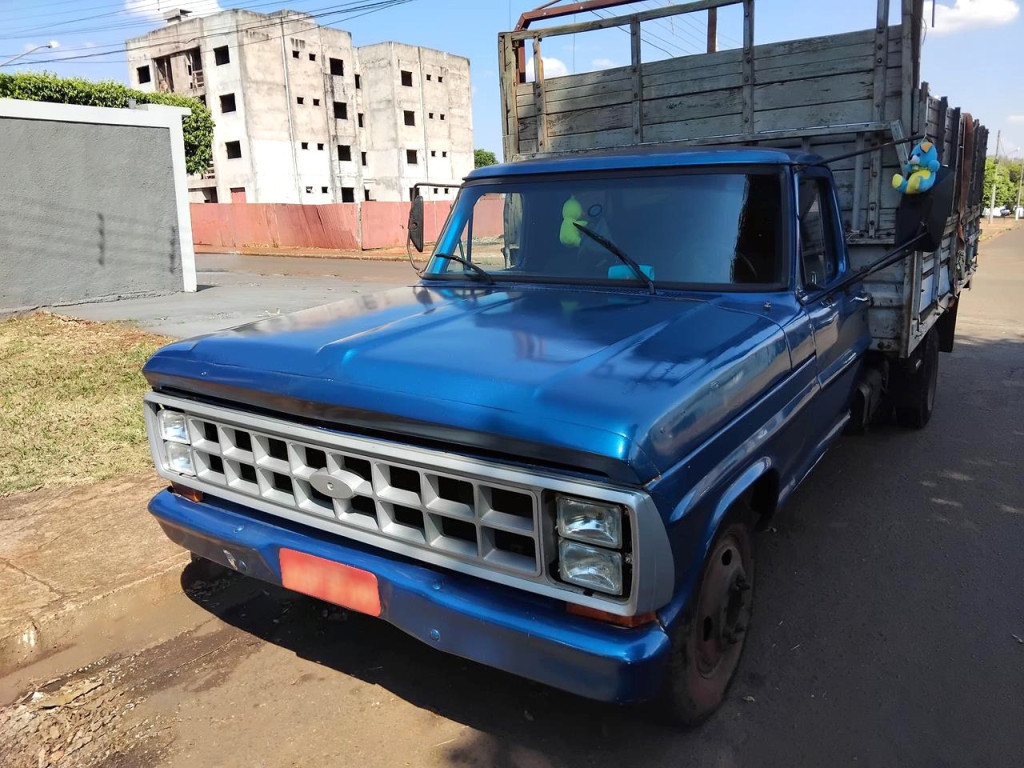 Polícia recupera caminhão furtado em Fátima do Sul usado em fretes em Dourados