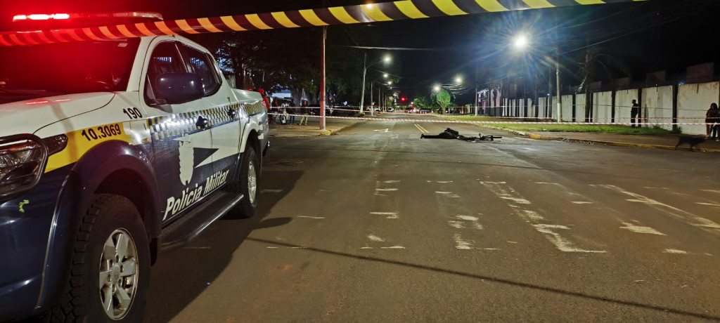 Ciclista morre atropelado por caminhão em cruzamento do Jardim Clímax