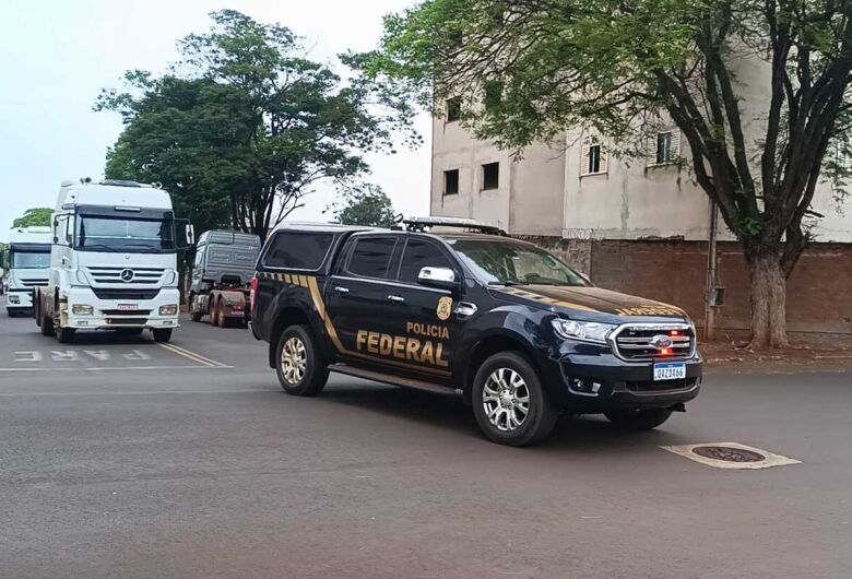 Polícia cumpre mandados em Dourados para apreender veículos usados no tráfico 