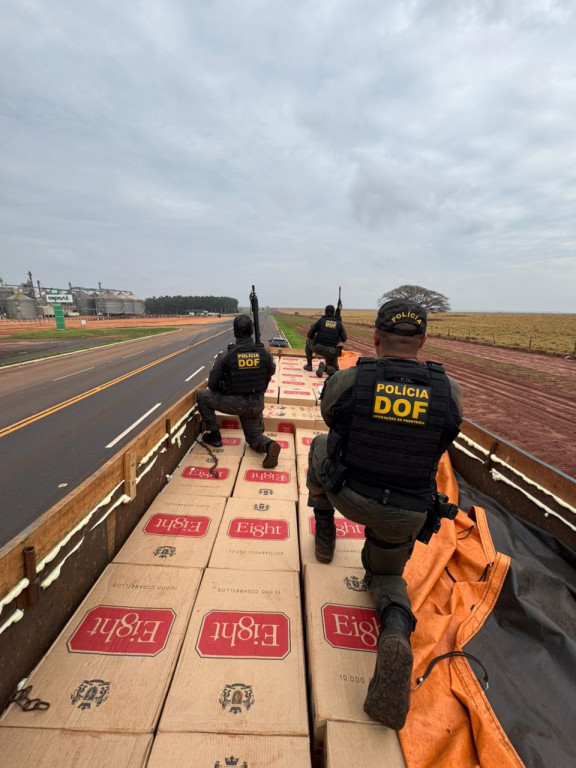 Motorista abandona caminhão em rodovia de MS com R$ 1,4 milhão em cigarros