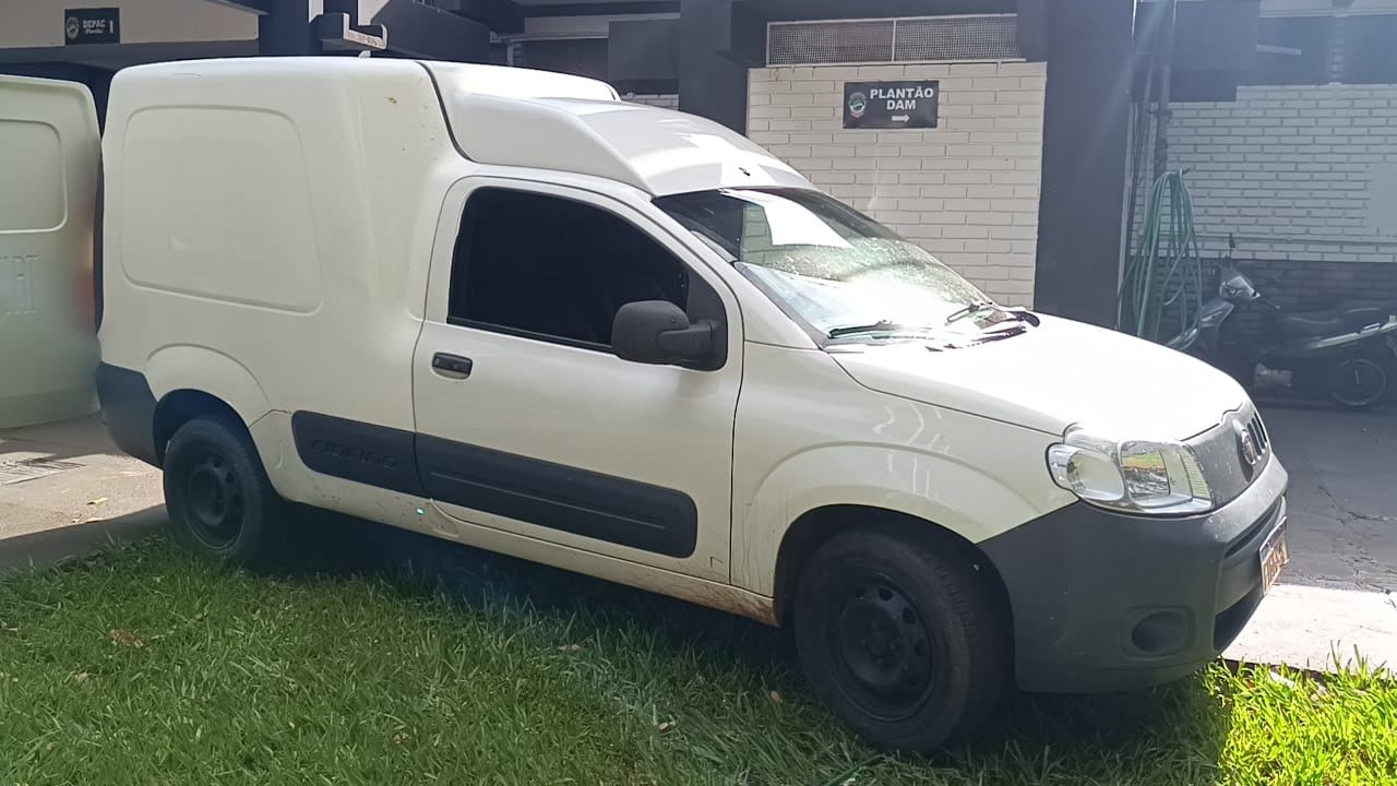 HOMEM É PRESO TENTANDO LEVAR MAIS DE 350KG DE MACONHA ATÉ SP